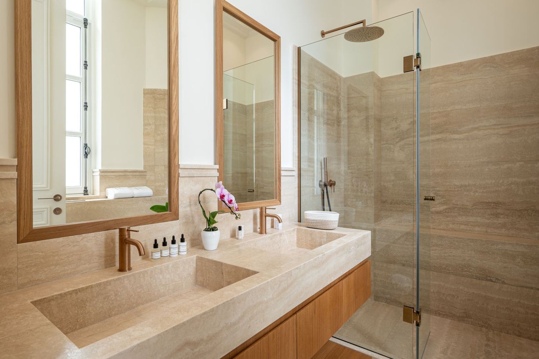 Apartment Montaigne villa photo.